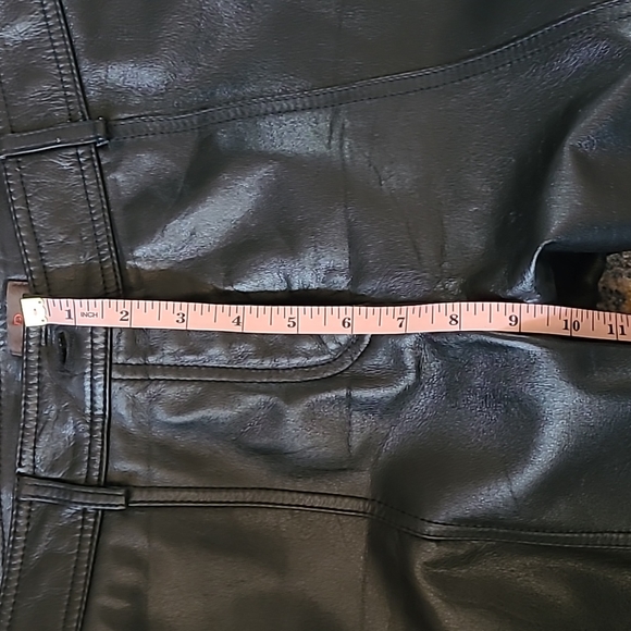 Wide Leg Cropped Leather Pants - Picture 6 of 10